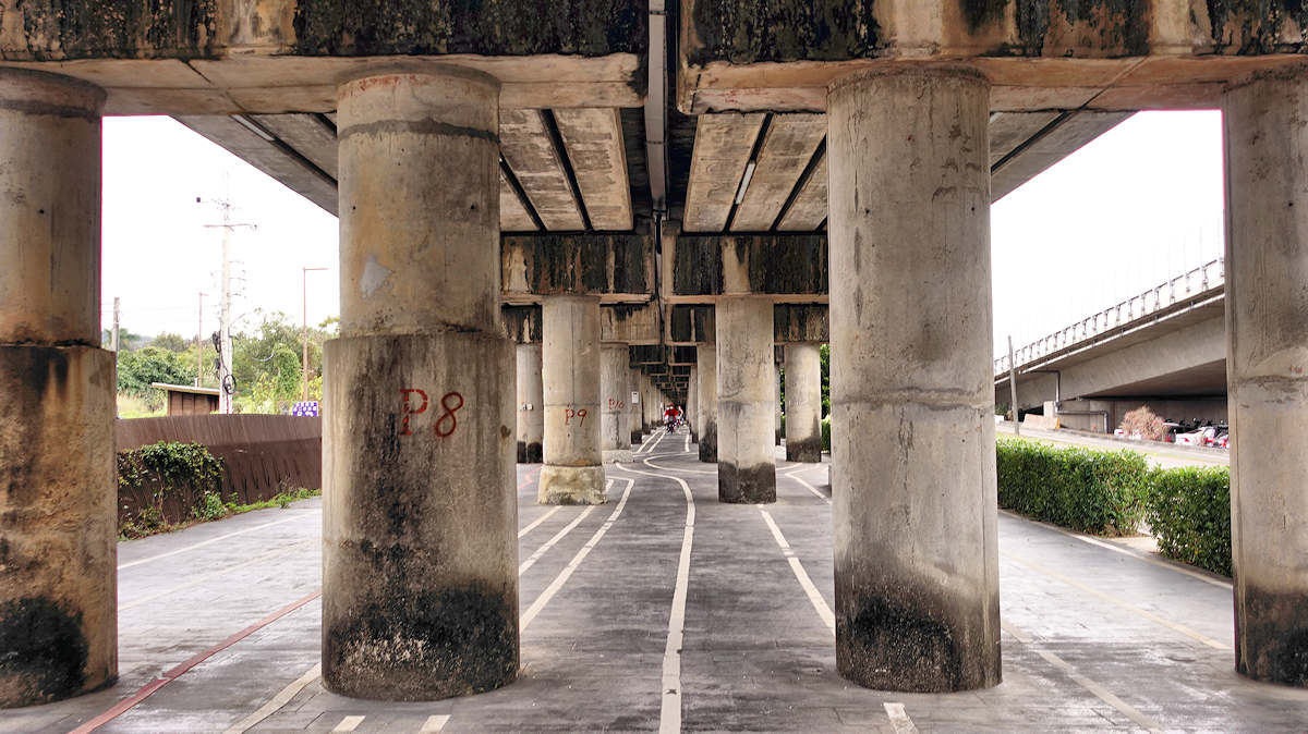 Bicycle Colonnade between HouLi and FengYuan