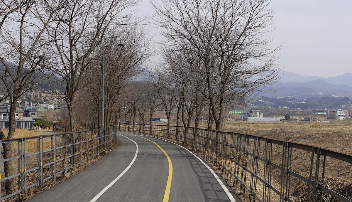 Near the Guksu Station, Junggang Line, Yanpyeong