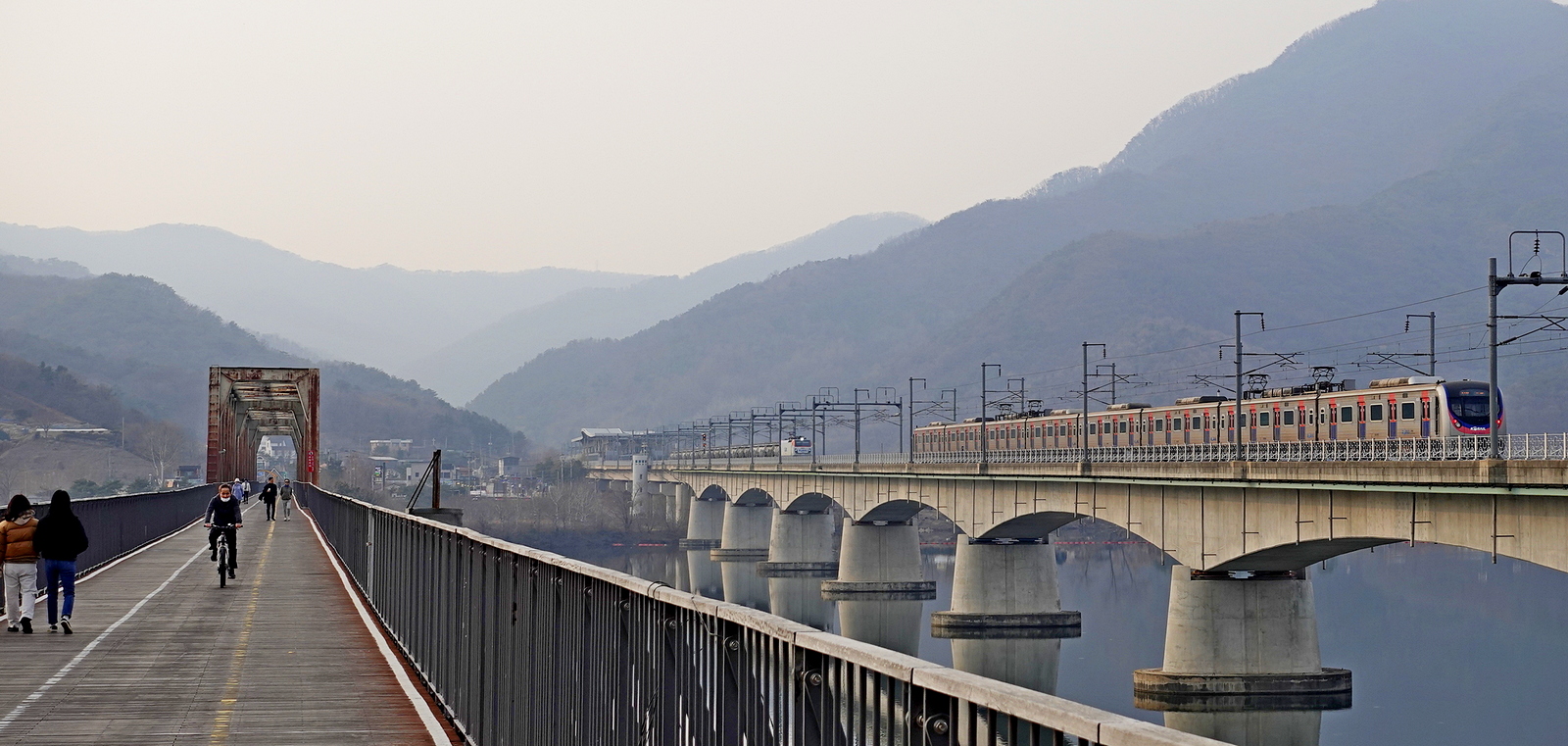 Yangsu, Where two rivers meet, Bukhangang Railway Bridge