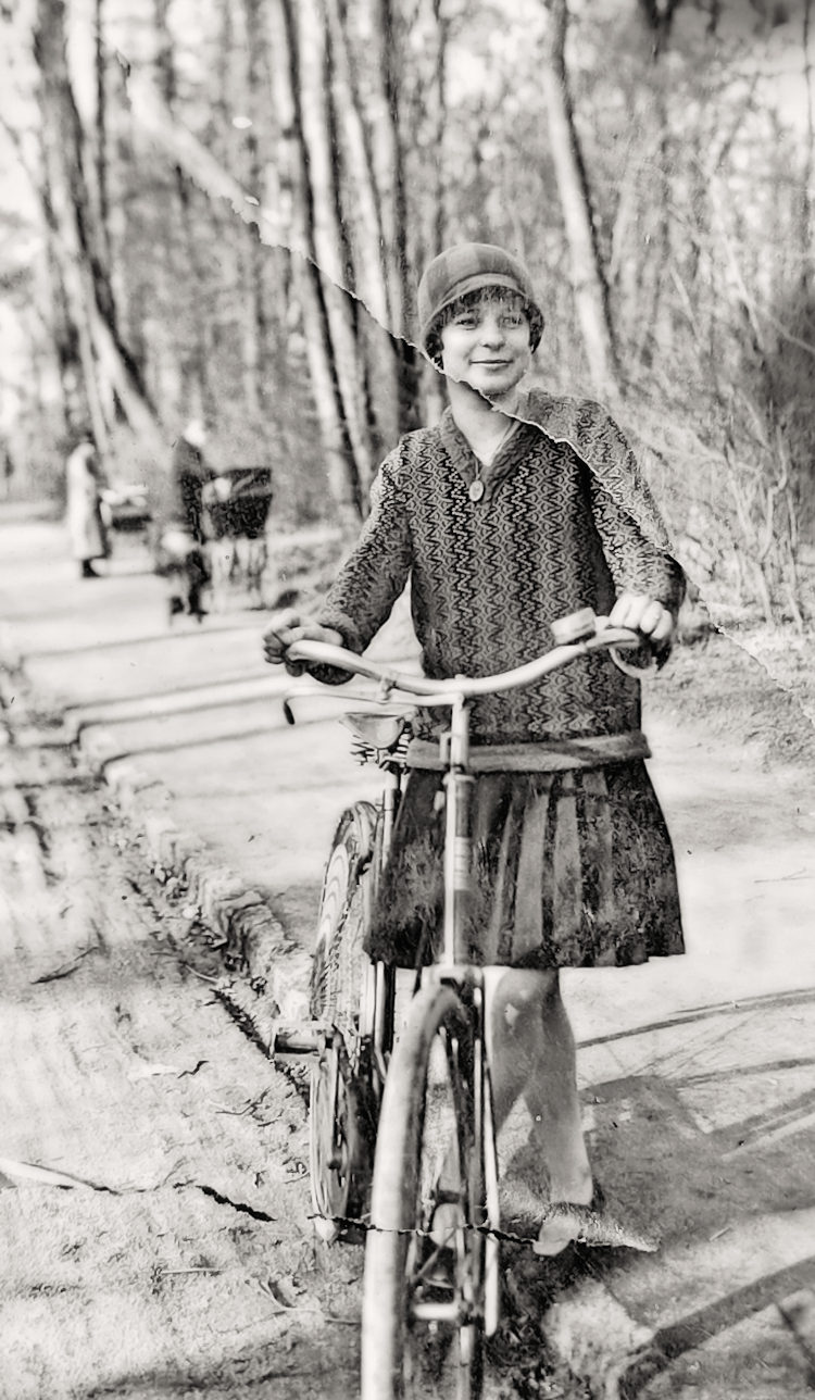 1930 Woman on a bicycle near Berlin